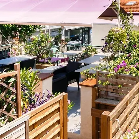 Vandrarhem Casa Marina *